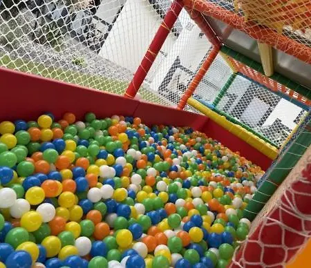 Osrodek Wczasowy Kuba Tatil parkı